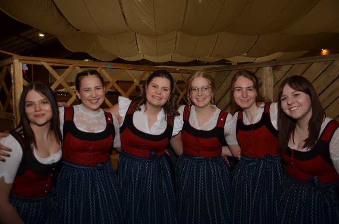 Dirndlball 2025